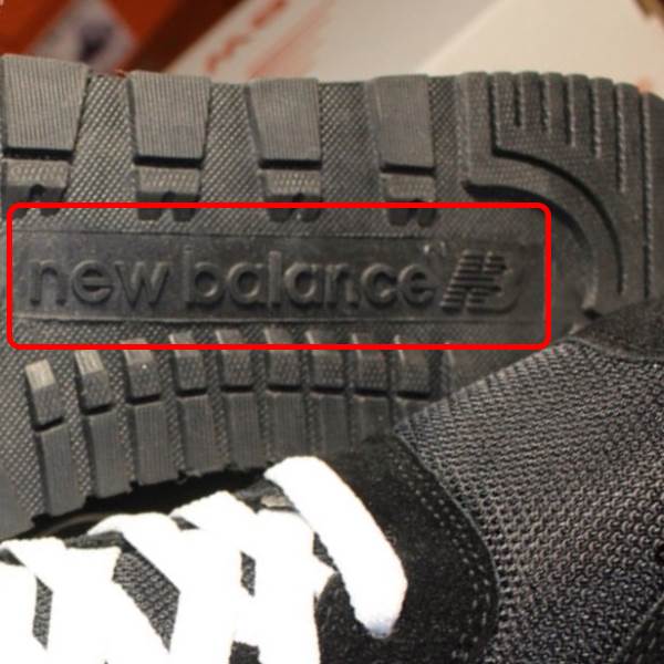 Пример рисунка подошвы на подделках New Balance